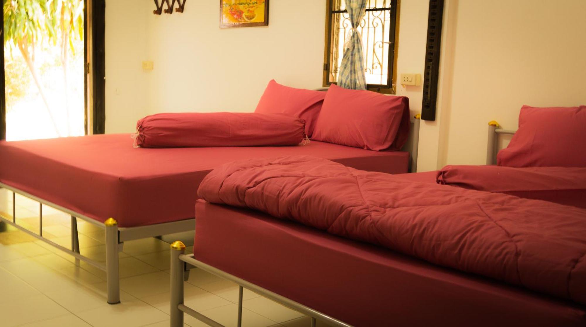 Ban Sabai Sabai Guest House Kanchanaburi Phòng bức ảnh