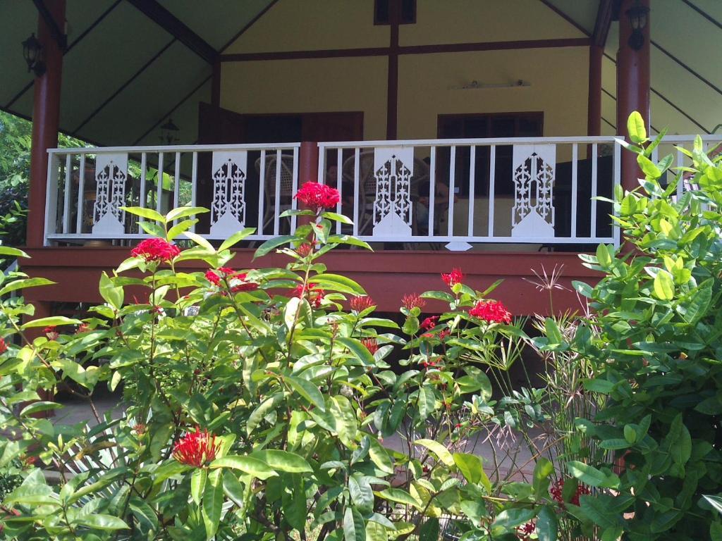 Ban Sabai Sabai Guest House Kanchanaburi Ngoại thất bức ảnh