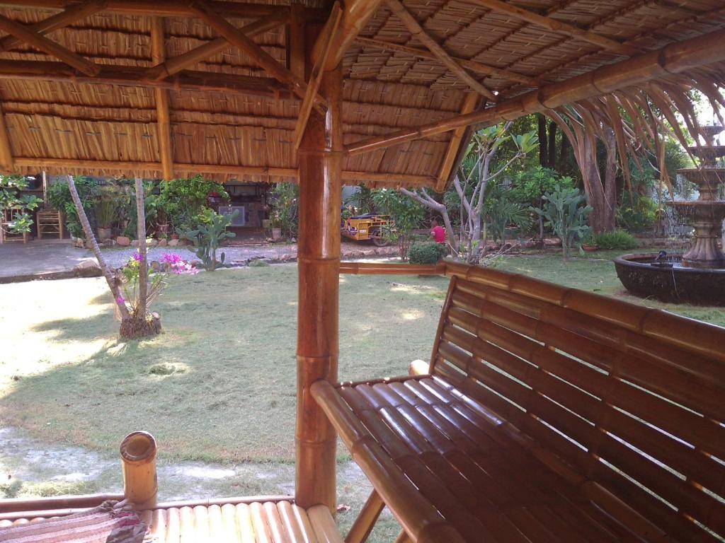 Ban Sabai Sabai Guest House Kanchanaburi Phòng bức ảnh