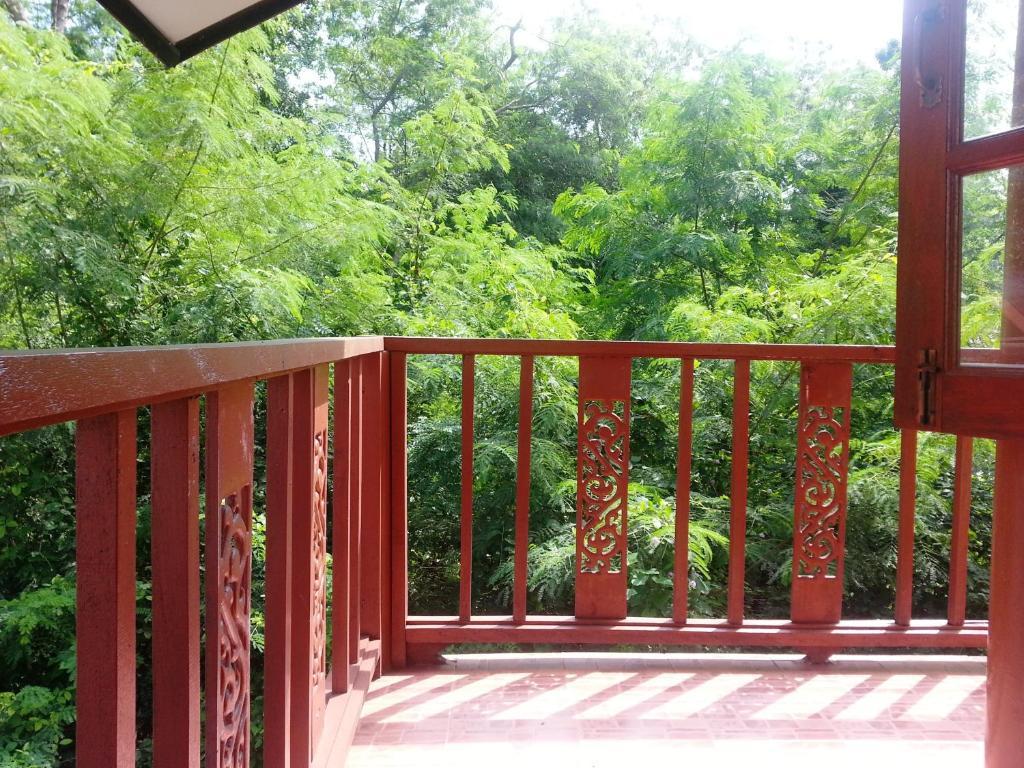 Ban Sabai Sabai Guest House Kanchanaburi Phòng bức ảnh